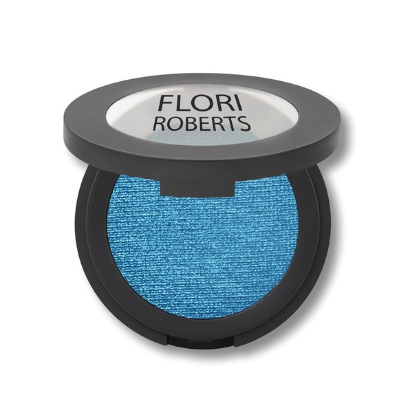 Flori Roberts Mineral Eye Shadow Set. - Picture 2 of 3